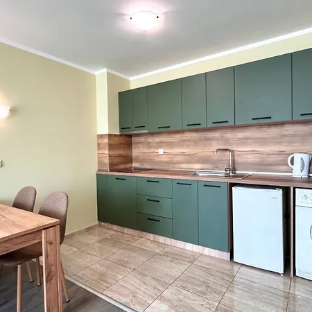 еви 2 Апартамент *